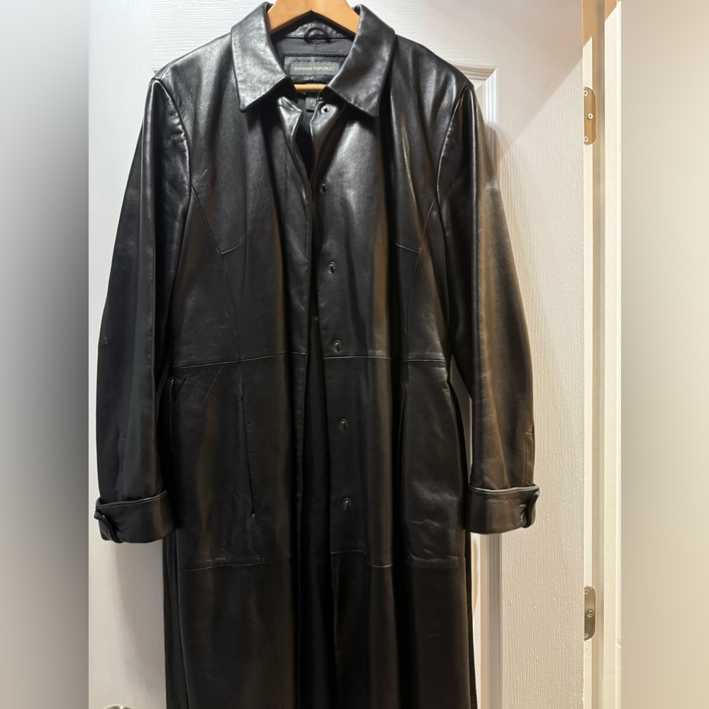 Woman genuine leather coat black color . Size L/XL.Banana Republic brand. - Picture 3 of 6